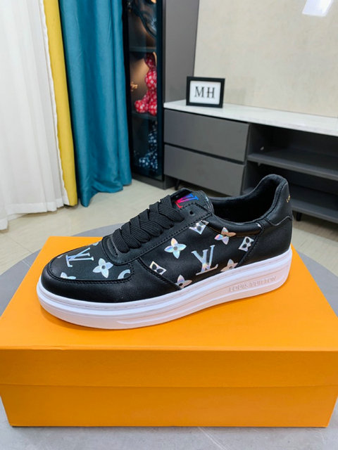 men LV shoes-025